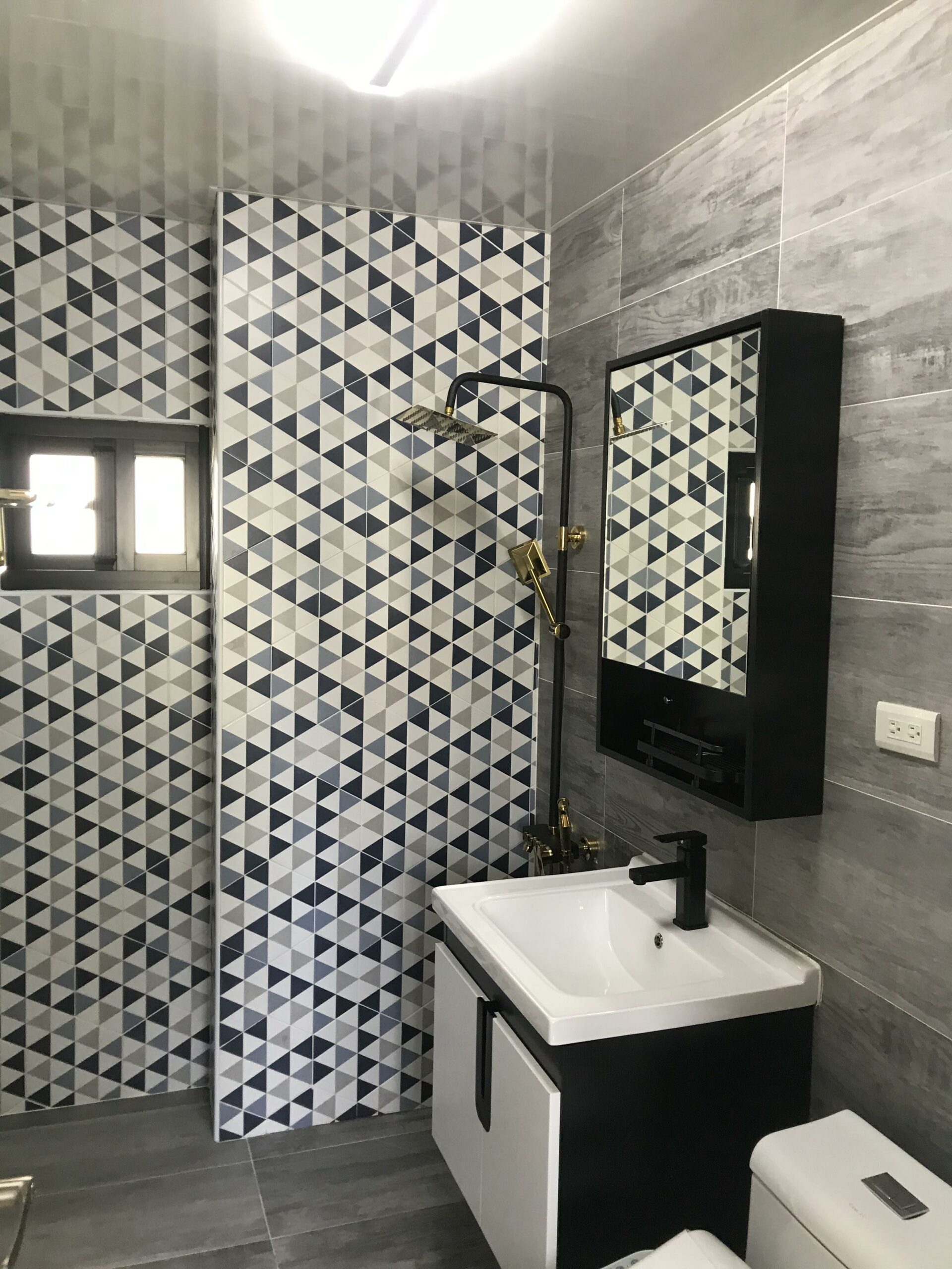 高雄浴室翻修推薦：打造功能性、時尚舒適的高品質浴室空間